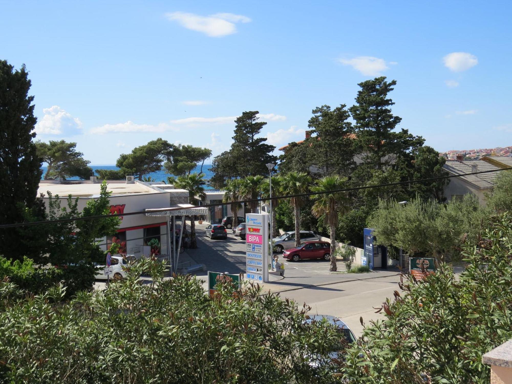 Apartment And Rooms Amenka Novalja Exterior photo